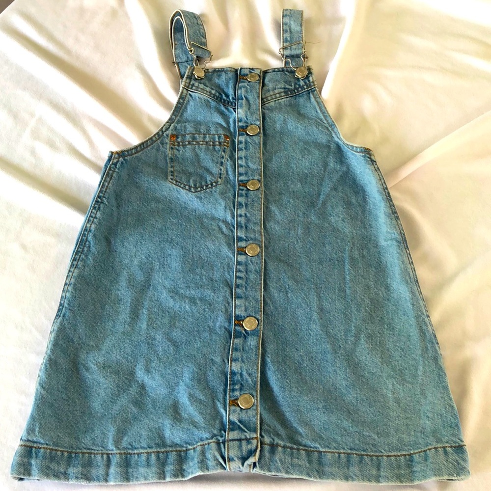 Girl Size 10 denim dress in excellent condition
